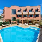 Hotel Ponta Das Toninhas