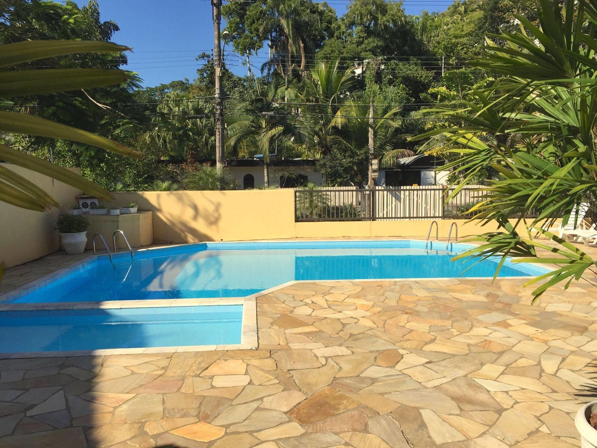 Ponta Toninhas Hotel 2*